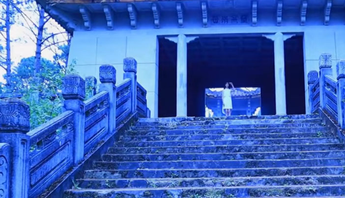 Phim ma Đà Lạt – Cô gái về gọi hồn lúc 12h trưa tại lăng Nguyễn Hữu Hào