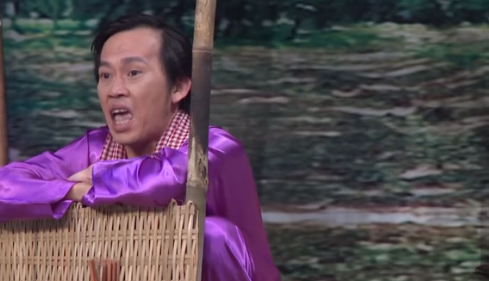 Hài – Hoài Linh khoe đùi “trắng thon thả” đấu với bún cá Trung Dân